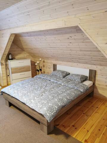 Фото номера Номер с кроватью размера «queen-size» и общей ванной комнатой Гостевой дом Kambarių nuoma Salantuose г. Salantai 4